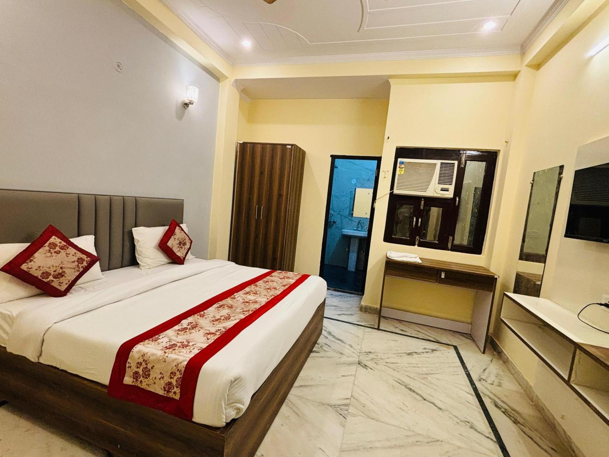 נוידה Hotel Vegas Corporate Suites מראה חיצוני תמונה